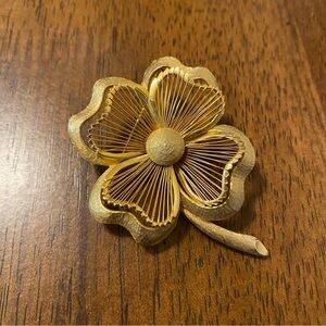 Vintage MONET Four Leaf Clover Shamrock Gold Tone Brooch Pin